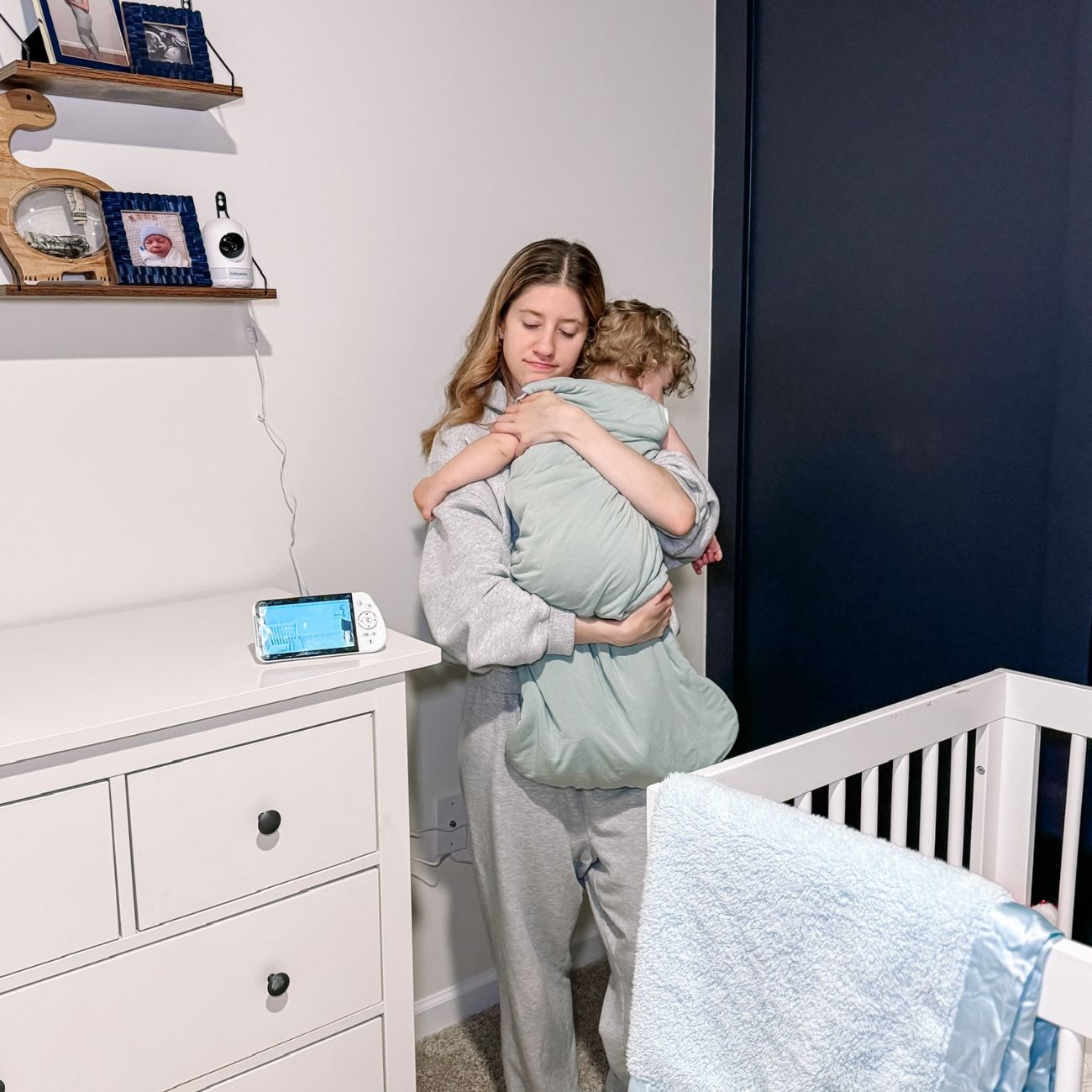 Babysense Maxview PRO: Babyphone avec 2 Caméras, Écran Partagé Monitor, Bruit Blanc Machine & Bebe Veilleuse, Sans Wi-Fi