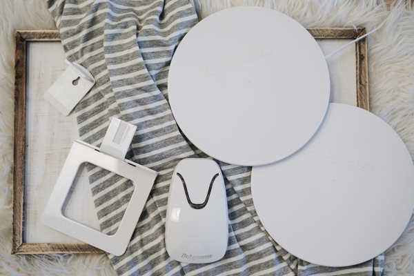 Babysense 7&V24R: Moniteur Vidéo pour Bébé Babysense avec Écran de 2,4" et Moniteur de Respiration Certifié Médical – Alertes en Temps Réel en Cas d'Absence de Respiration, Sans Contact, 2-en-1